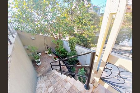 Casa à venda com 325m², 5 quartos e 4 vagas