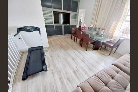 Casa à venda com 325m², 5 quartos e 4 vagas