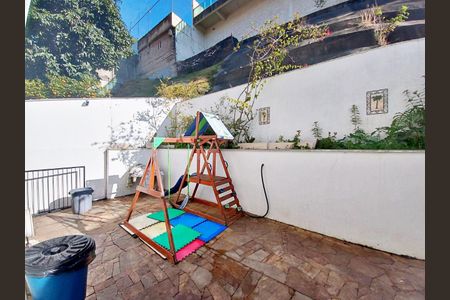 Casa à venda com 325m², 5 quartos e 4 vagas