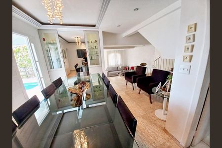 Casa à venda com 325m², 5 quartos e 4 vagas