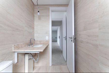 Apartamento à venda com 312m², 3 quartos e 4 vagasBanheiro do quarto 2 Suíte