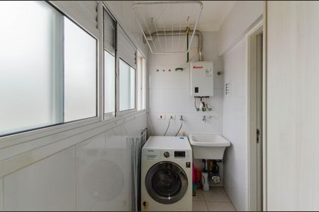 Apartamento à venda com 68m², 2 quartos e 2 vagasÁrea de Serviço