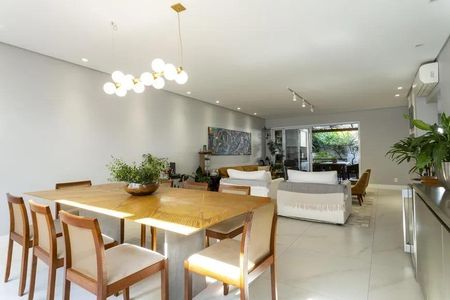 Casa de condomínio à venda com 324m², 4 quartos e 5 vagas