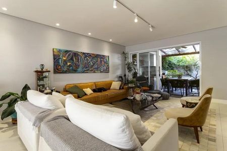 Casa de condomínio à venda com 324m², 4 quartos e 5 vagas