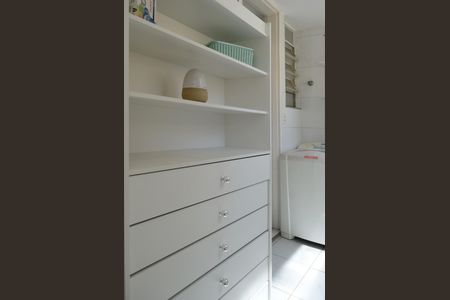 Apartamento para alugar com 110m², 3 quartos e 1 vagaÁrea de Serviço