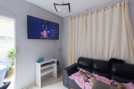 Casa à venda com 250m², 2 quartos e 3 vagasSala