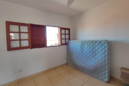 Casa à venda com 170m², 3 quartos e 4 vagas Casa à venda com 170m², 3 quartos e 4 vagasQuarto 3
