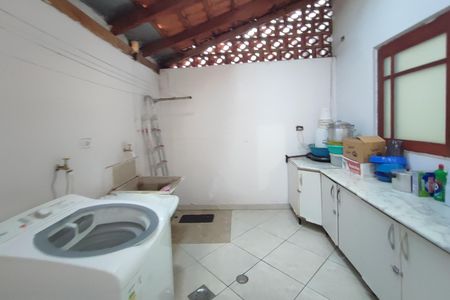 Casa à venda com 170m², 3 quartos e 4 vagas Casa à venda com 170m², 3 quartos e 4 vagasÁrea de Serviço