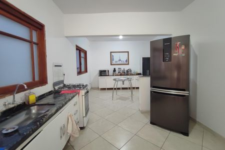 Casa à venda com 170m², 3 quartos e 4 vagas Casa à venda com 170m², 3 quartos e 4 vagasCozinha