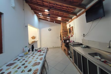 Casa à venda com 170m², 3 quartos e 4 vagas Casa à venda com 170m², 3 quartos e 4 vagasÁrea gourmet