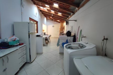 Casa à venda com 170m², 3 quartos e 4 vagas Casa à venda com 170m², 3 quartos e 4 vagasÁrea de Serviço