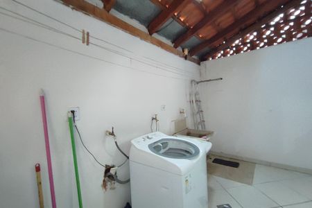 Casa à venda com 170m², 3 quartos e 4 vagas Casa à venda com 170m², 3 quartos e 4 vagasÁrea de Serviço