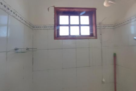 Casa à venda com 170m², 3 quartos e 4 vagas Casa à venda com 170m², 3 quartos e 4 vagasBanheiro Social