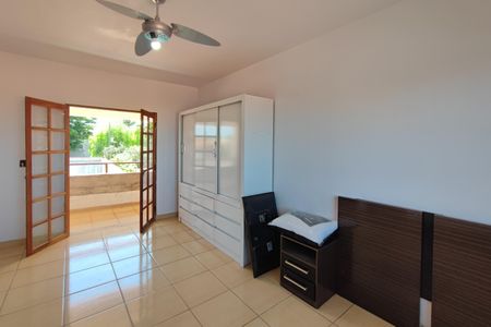 Casa à venda com 170m², 3 quartos e 4 vagas Casa à venda com 170m², 3 quartos e 4 vagasQuarto Suíte