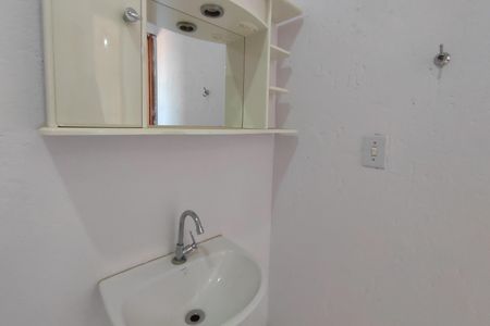 Casa à venda com 170m², 3 quartos e 4 vagas Casa à venda com 170m², 3 quartos e 4 vagasBanheiro Suíte