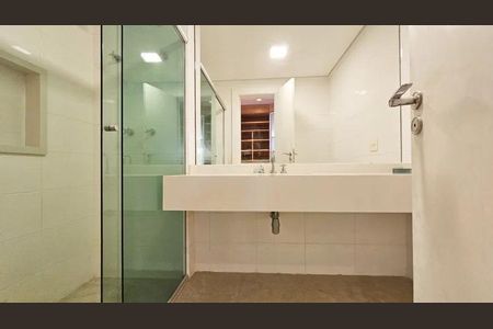 Casa de condomínio à venda com 445m², 4 quartos e 5 vagas