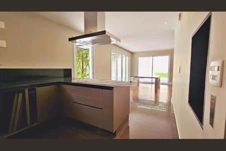 Casa de condomínio à venda com 445m², 4 quartos e 5 vagas
