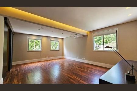 Casa de condomínio à venda com 445m², 4 quartos e 5 vagas