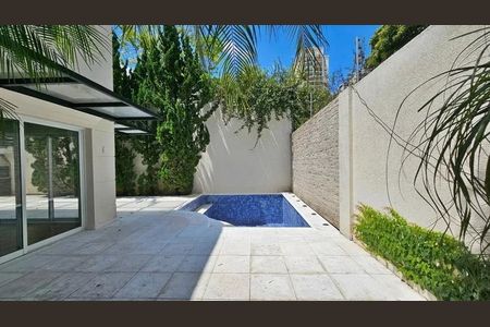 Casa de condomínio à venda com 445m², 4 quartos e 5 vagas