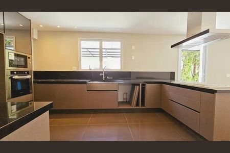 Casa de condomínio à venda com 445m², 4 quartos e 5 vagas