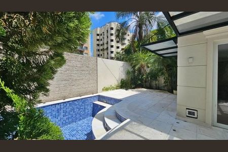 Casa de condomínio à venda com 445m², 4 quartos e 5 vagas