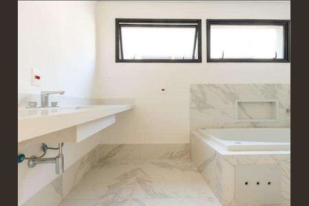 Casa de condomínio à venda com 845m², 4 quartos e 6 vagas