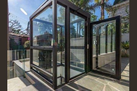 Casa de condomínio à venda com 845m², 4 quartos e 6 vagas