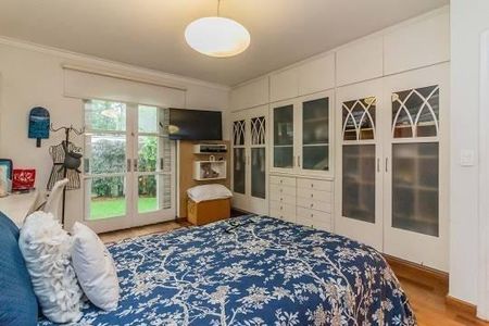 Casa à venda com 430m², 4 quartos e sem vaga