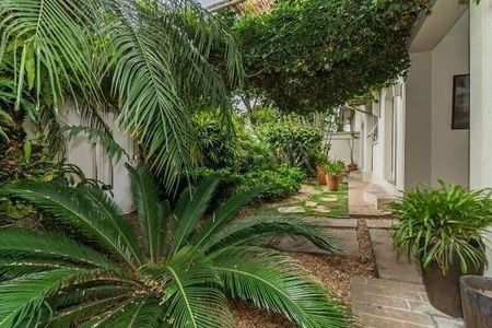 Casa à venda com 430m², 4 quartos e sem vaga