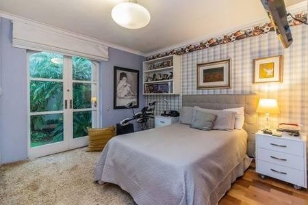 Casa à venda com 430m², 4 quartos e sem vaga