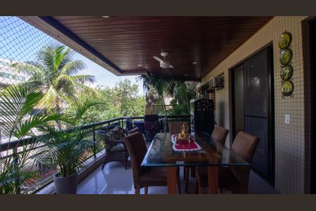 Apartamento à venda com 121m², 3 quartos e 2 vagasVaranda