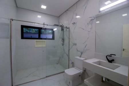 Casa de condomínio para alugar com 300m², 4 quartos e 4 vagasBanheiro da Suíte 1