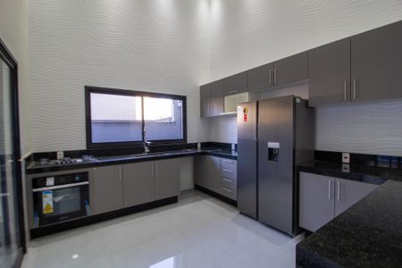 Casa de condomínio para alugar com 300m², 4 quartos e 4 vagasCozinha