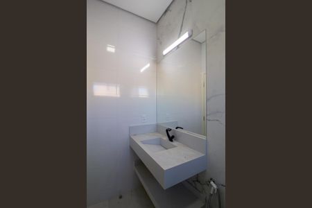 Casa de condomínio para alugar com 300m², 4 quartos e 4 vagasBanheiro da Suíte 3