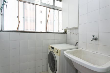 Apartamento à venda com 66m², 3 quartos e 1 vagaÁrea de Serviço