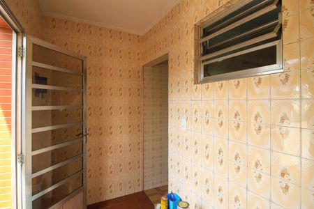 Casa à venda com 98m², 3 quartos e 1 vagaÁrea de Serviço