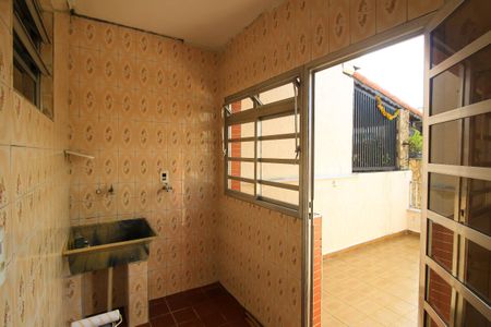 Casa à venda com 98m², 3 quartos e 1 vagaÁrea de Serviço