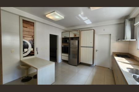Apartamento para alugar com 360m², 4 quartos e 4 vagasCozinha