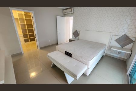 Apartamento para alugar com 360m², 4 quartos e 4 vagasSuíte 1