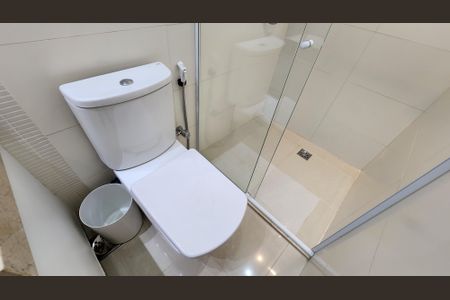 Apartamento para alugar com 360m², 4 quartos e 4 vagasBanheiro da Suíte 2