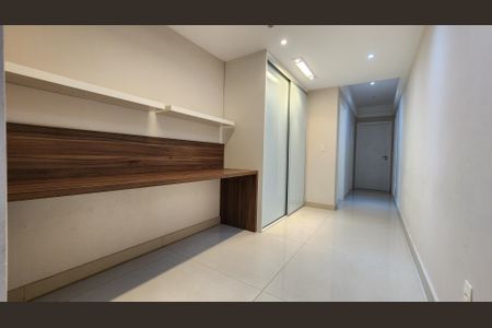 Apartamento para alugar com 360m², 4 quartos e 4 vagasEscritório