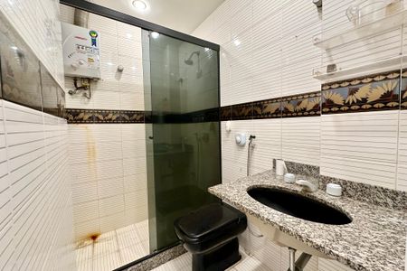Apartamento à venda com 80m², 2 quartos e sem vaga Apartamento à venda com 80m², 2 quartos e sem vagaBanheiro