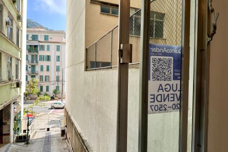 Apartamento à venda com 80m², 2 quartos e sem vaga Apartamento à venda com 80m², 2 quartos e sem vagaPlaquinha