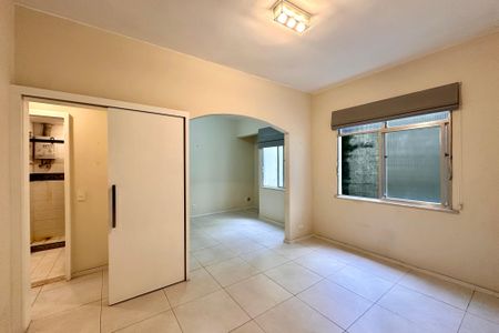 Apartamento à venda com 80m², 2 quartos e sem vaga Apartamento à venda com 80m², 2 quartos e sem vagaSala