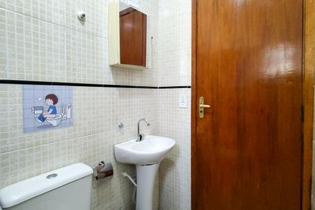 Casa de condomínio para alugar com 38m², 1 quarto e 1 vaga Casa de condomínio para alugar com 38m², 1 quarto e 1 vagaBanheiro