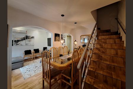 Casa à venda com 149m², 3 quartos e 2 vagasSala