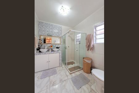 Casa à venda com 149m², 3 quartos e 2 vagasBanheiro Quarto 1