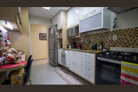 Apartamento à venda com 120m², 3 quartos e 2 vagasCozinha e Área de Serviço