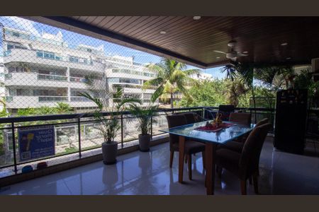 Apartamento à venda com 120m², 3 quartos e 2 vagasVaranda