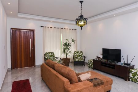Casa à venda com 450m², 3 quartos e 7 vagasSala